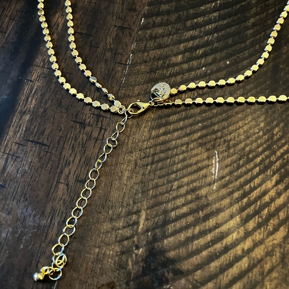 Chic Gold-Tone Necklace - Picture 5 of 6